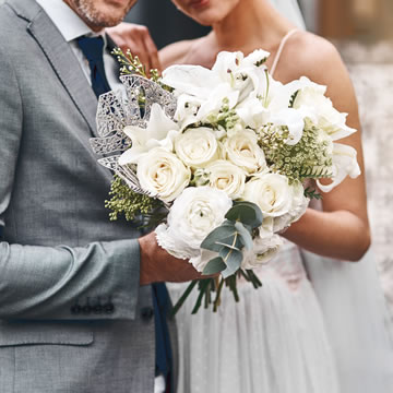 wedding-white-flowers